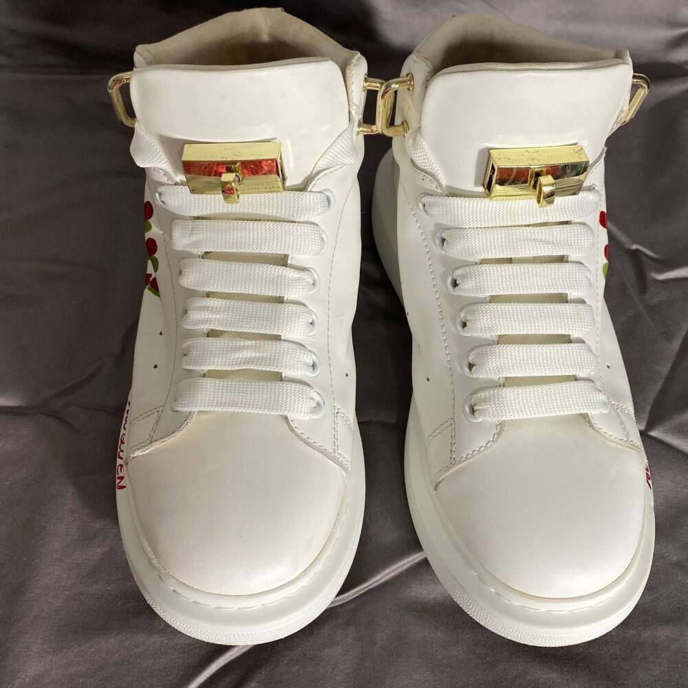 Alexander McQueen White and Red Handprint Sneakers - Picture 3 of 8